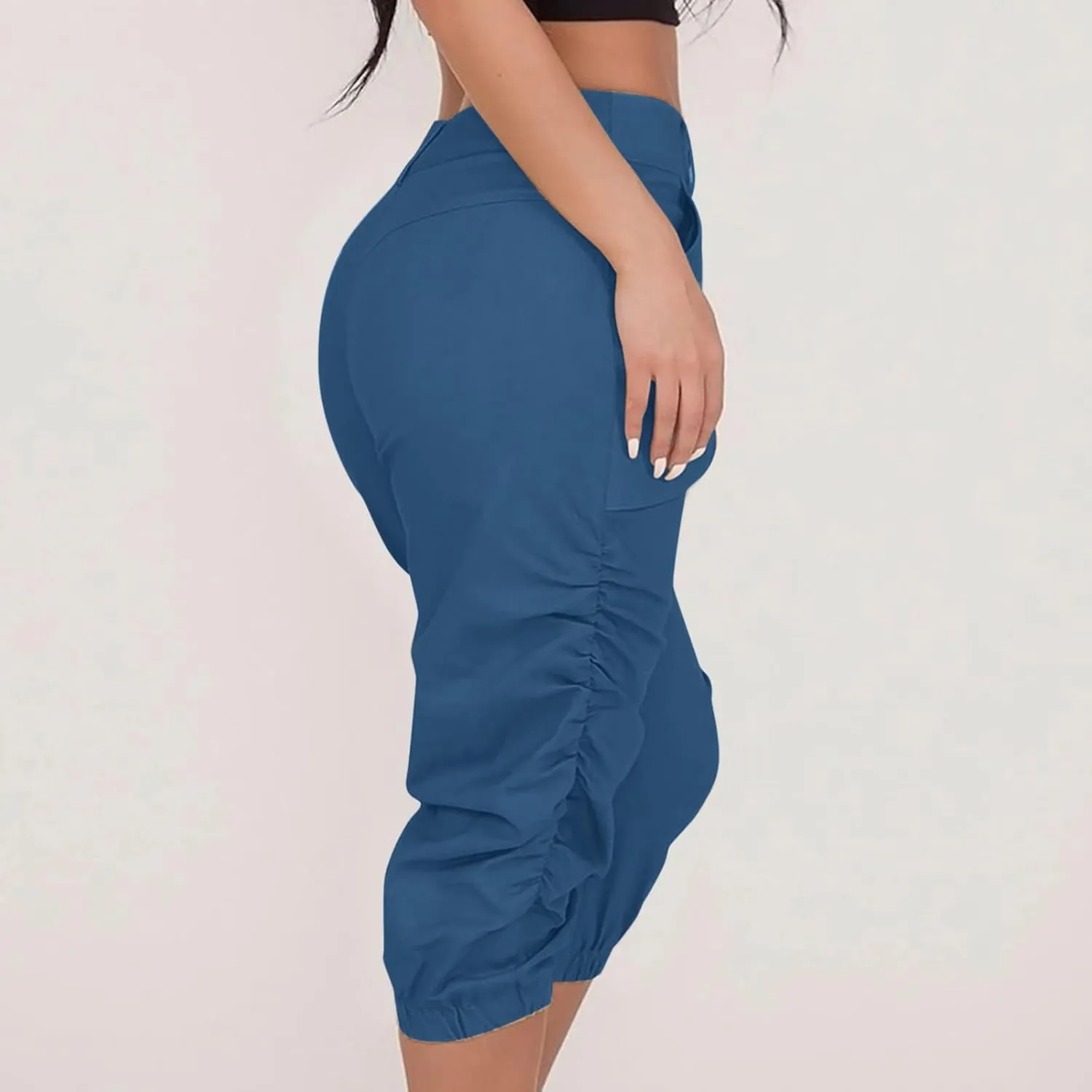 Cargo Capris for Women 2025 Summer Plus Size Casual Elastic Waist Cropped Pants Lightweight Comfy Capri with Pockets